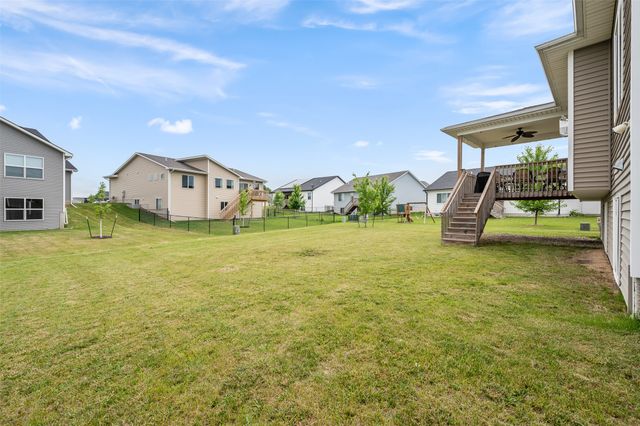 5397 Brook View Avenue, Des Moines, IA 50317