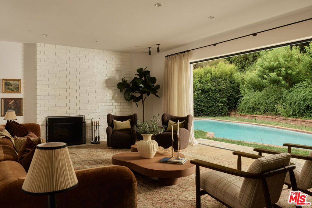 1229 Chantilly Road, Los Angeles, CA 90077 — exterior