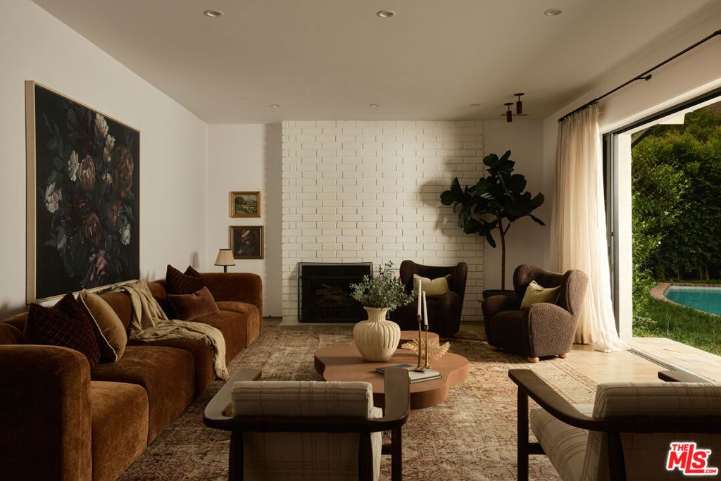 1229 Chantilly Road, Los Angeles, CA 90077 — photo 2