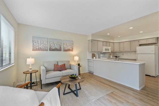 735 E Homestead Road, Sunnyvale, CA 94087