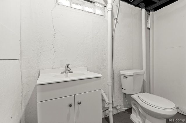 8900 Asbury Park, Detroit, MI 48228