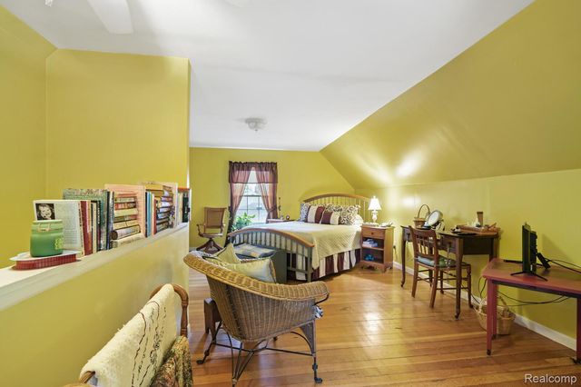 15139 University, Allen Park, MI 48101