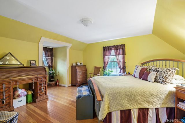 15139 University, Allen Park, MI 48101