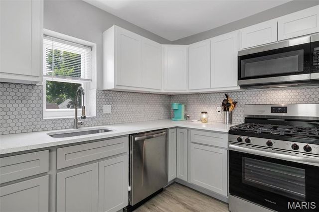 1802 Switzer Avenue, St Louis, MO 63147