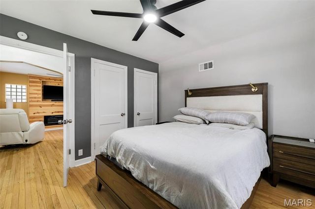 1802 Switzer Avenue, St Louis, MO 63147