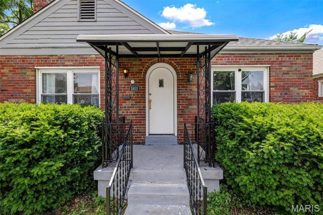 1802 Switzer Avenue, St Louis, MO 63147