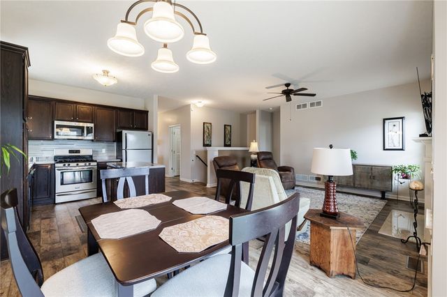 81 Falkirk Place, Greece, NY 14612