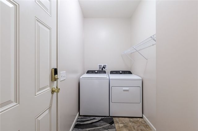 81 Falkirk Place, Greece, NY 14612