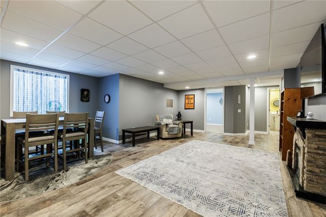 81 Falkirk Place, Greece, NY 14612