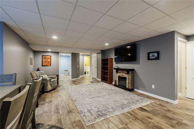 81 Falkirk Place, Greece, NY 14612