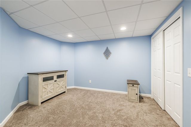 81 Falkirk Place, Greece, NY 14612