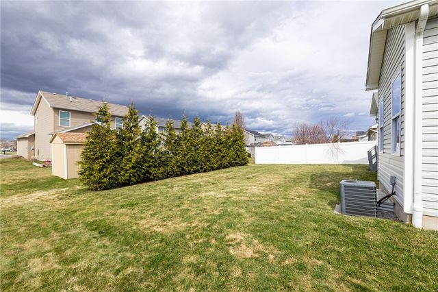 81 Falkirk Place, Greece, NY 14612