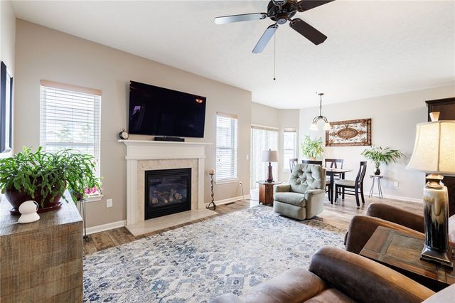 81 Falkirk Place, Greece, NY 14612