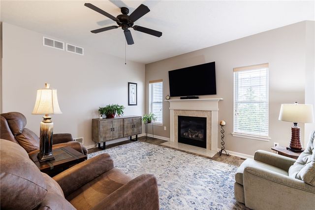 81 Falkirk Place, Greece, NY 14612