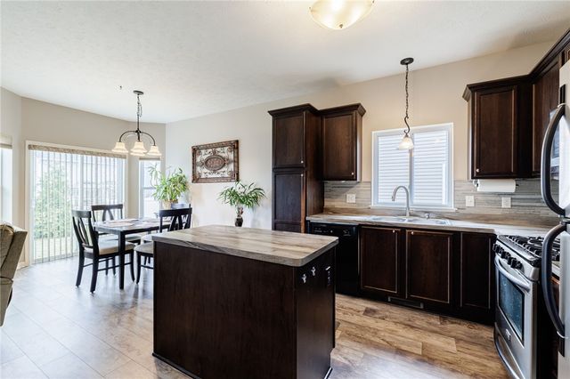 81 Falkirk Place, Greece, NY 14612