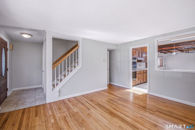65 Sidehill Road, Hamden, CT 06517
