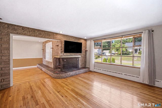 65 Sidehill Road, Hamden, CT 06517