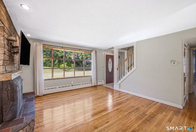 65 Sidehill Road, Hamden, CT 06517