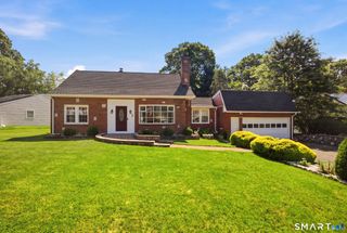 65 Sidehill Road, Hamden, CT 06517
