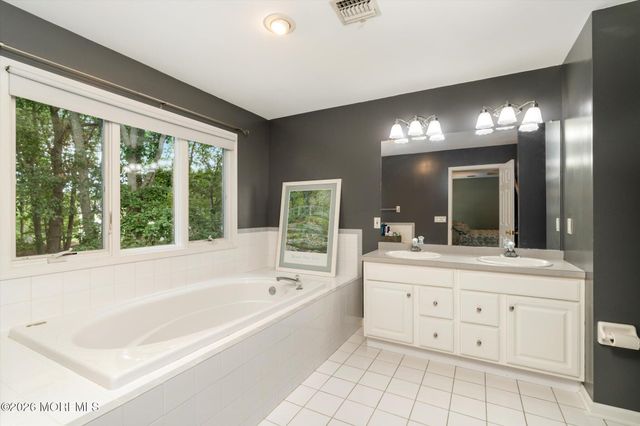 124 Bobbi'S Terrace, Plumsted, NJ 08533