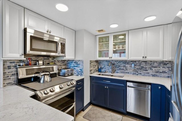 2700 OCEAN SHORE BOULEVARD 106, Ormond Beach, FL 32176