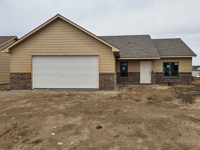 5085 N Toben Dr, Bel Aire, KS 67226