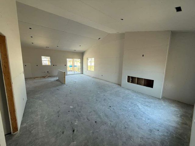5085 N Toben Dr, Bel Aire, KS 67226