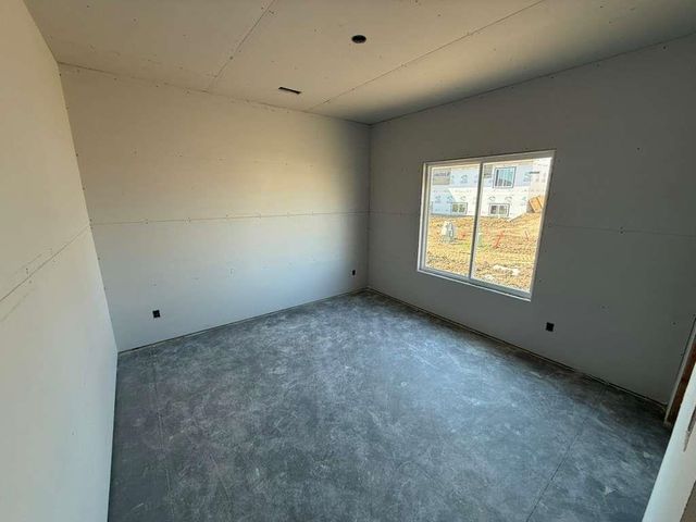 5085 N Toben Dr, Bel Aire, KS 67226