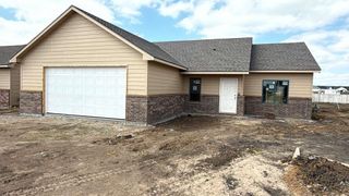5085 N Toben Dr, Bel Aire, KS 67226
