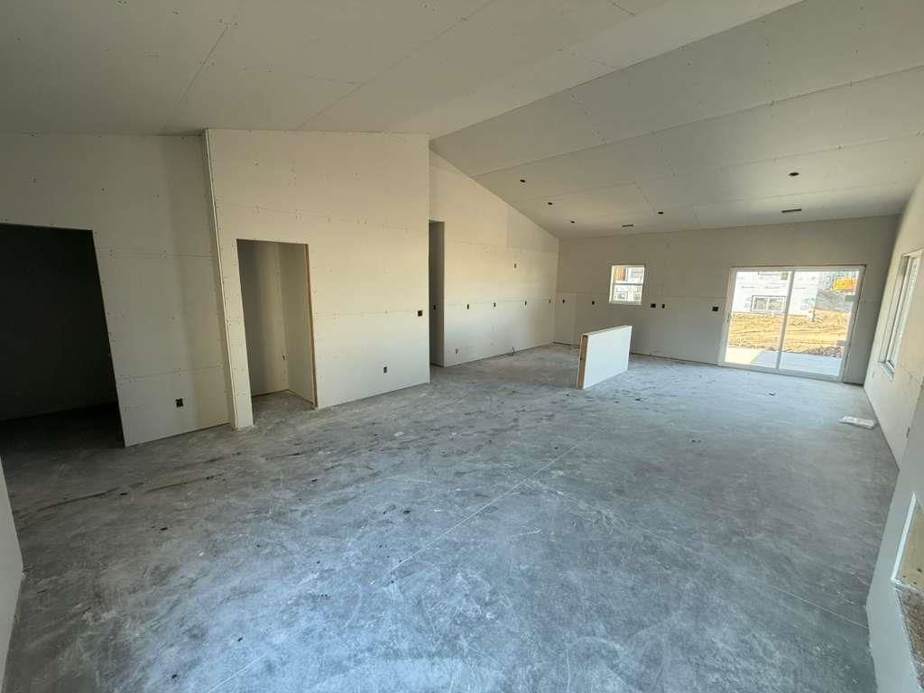 5085 N Toben Dr