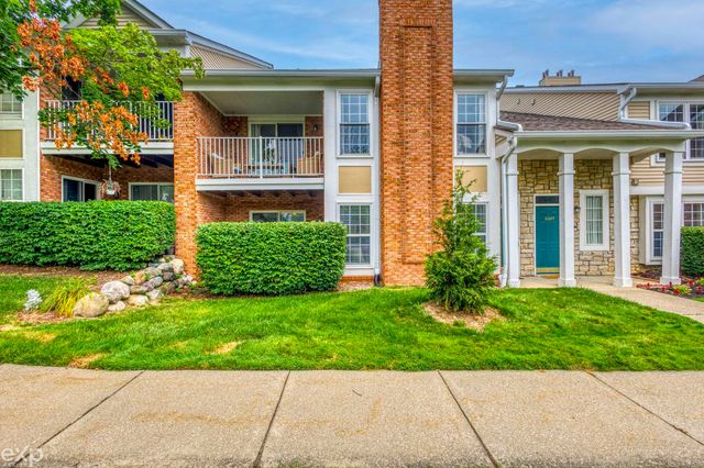 56634 Chesapeake Trail, Shelby Twp, MI 48316