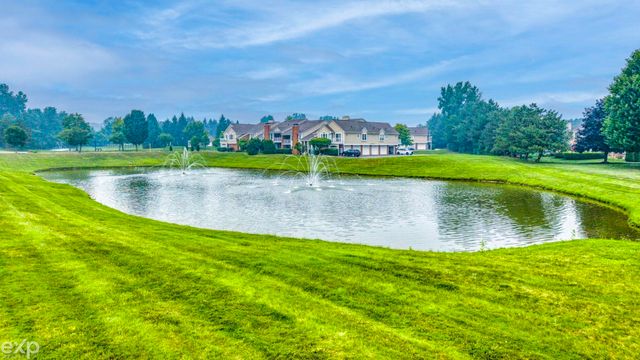 56634 Chesapeake Trail, Shelby Twp, MI 48316