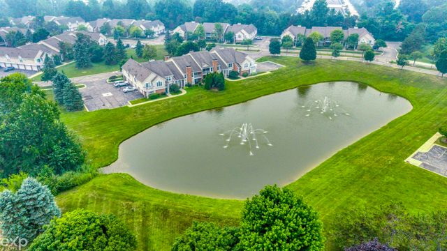 56634 Chesapeake Trail, Shelby Twp, MI 48316