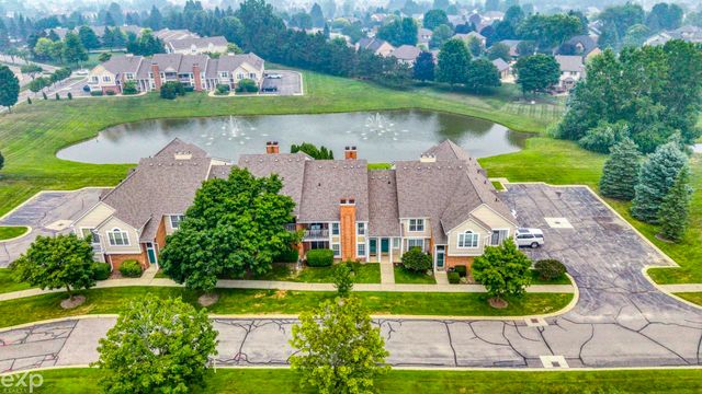56634 Chesapeake Trail, Shelby Twp, MI 48316