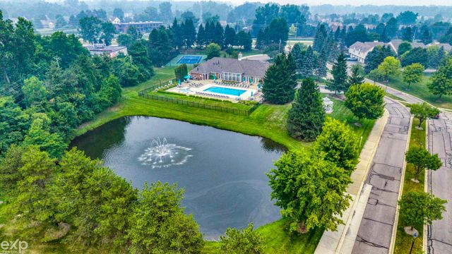 56634 Chesapeake Trail, Shelby Twp, MI 48316