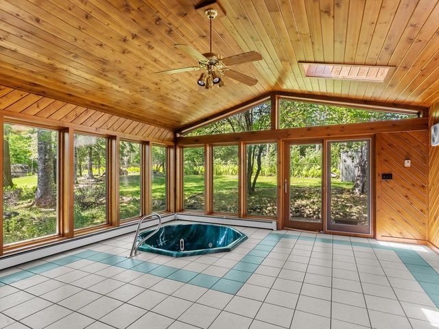 306 Fenway TERRACE, Manitowoc, WI 54220