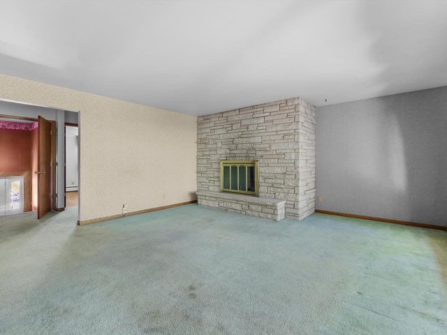 306 Fenway TERRACE, Manitowoc, WI 54220