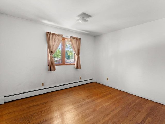 306 Fenway TERRACE, Manitowoc, WI 54220