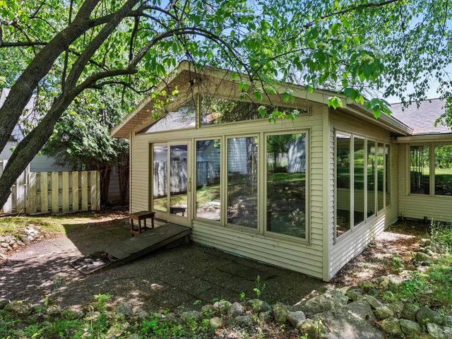 306 Fenway TERRACE, Manitowoc, WI 54220