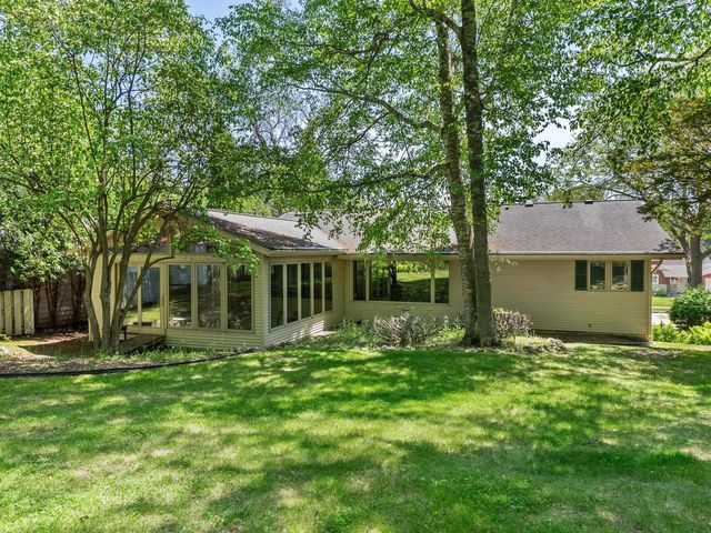 306 Fenway TERRACE, Manitowoc, WI 54220