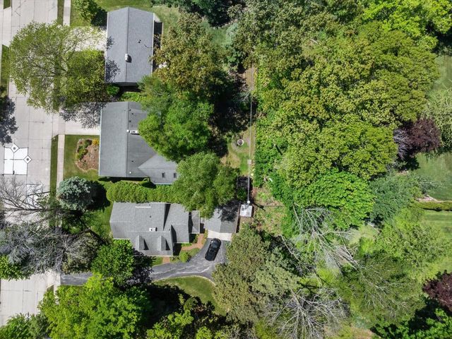 306 Fenway TERRACE, Manitowoc, WI 54220