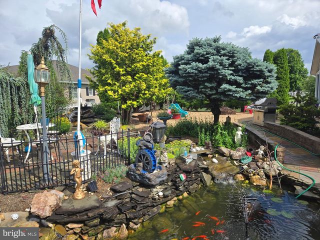 3526 TURNBERRY DR, Chambersburg, PA 17202