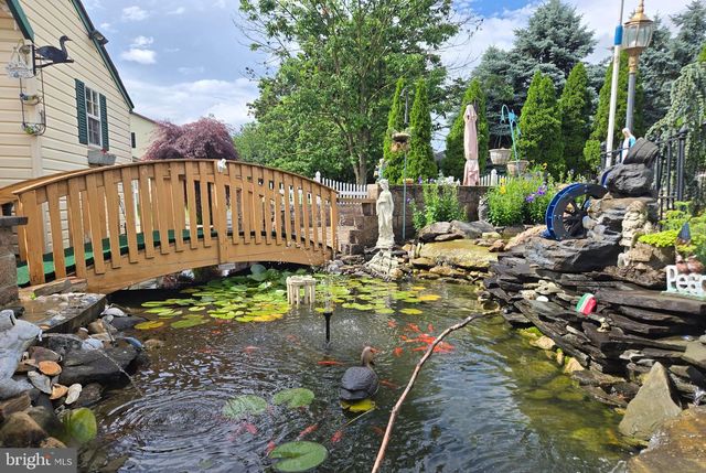 3526 TURNBERRY DR, Chambersburg, PA 17202