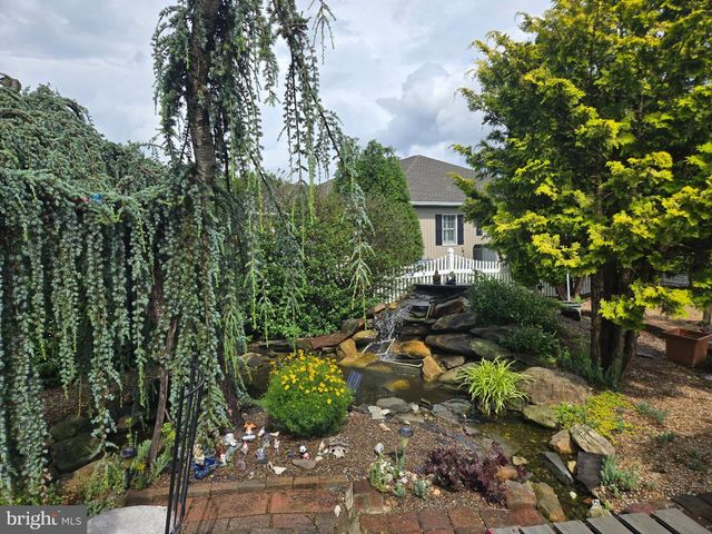 3526 TURNBERRY DR, Chambersburg, PA 17202