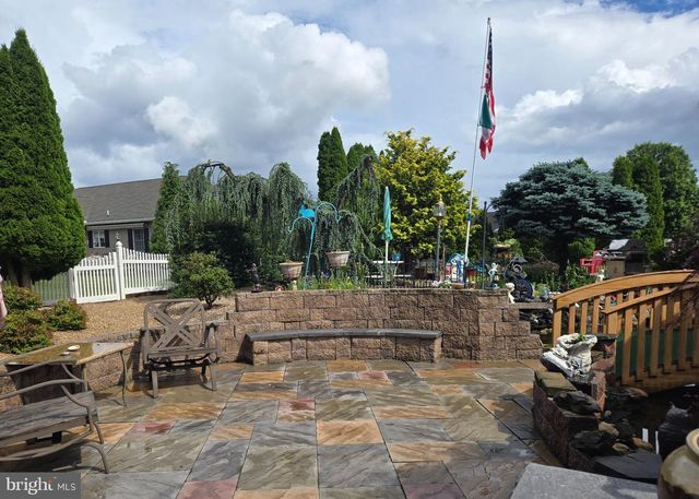 3526 TURNBERRY DR, Chambersburg, PA 17202