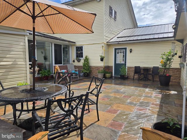 3526 TURNBERRY DR, Chambersburg, PA 17202