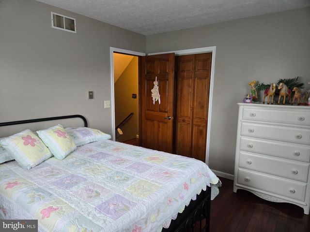 3526 TURNBERRY DR, Chambersburg, PA 17202