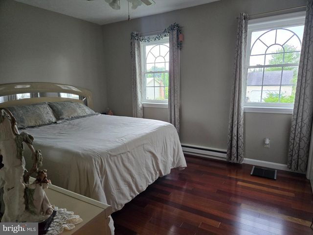 3526 TURNBERRY DR, Chambersburg, PA 17202