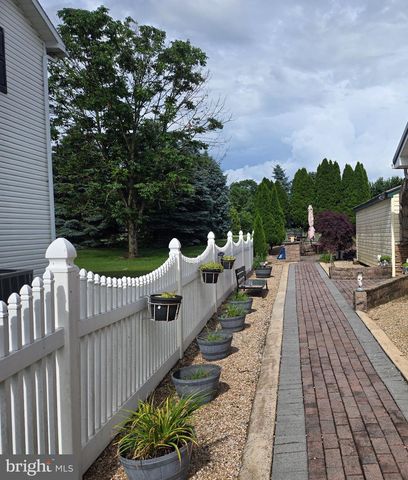 3526 TURNBERRY DR, Chambersburg, PA 17202