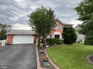 3526 TURNBERRY DR, Chambersburg, PA 17202